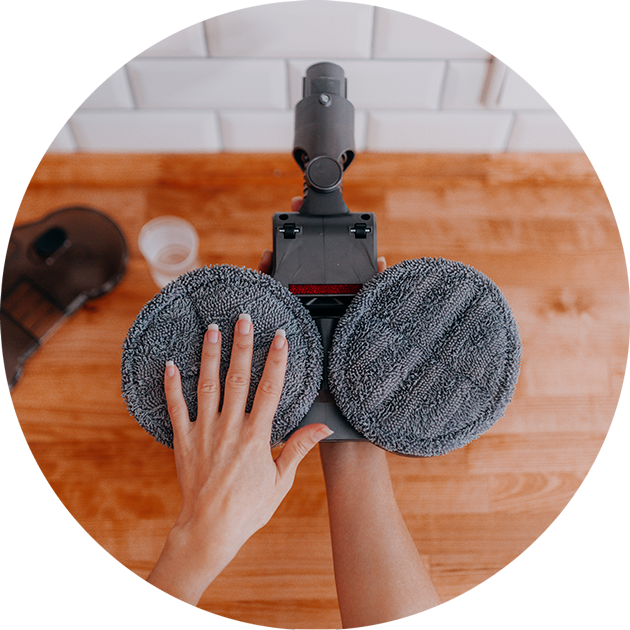 Mop Pads | Start cleaning right away with two of the pads included, and save the other two for later.